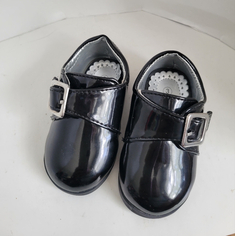Auston Avery-537 Infant Girls Black Dress Shoe with Silvertone Buckle
